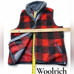 Woolrich Red and Black Women's Size XL Checkered Fleece Vest